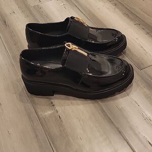 Wonder national, memory foam, woman's size 4,and 5